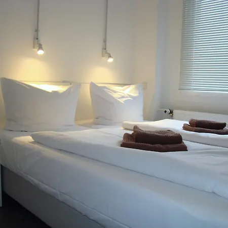 Hostel Near Brandenburg Gate - Rooms&apartments *
