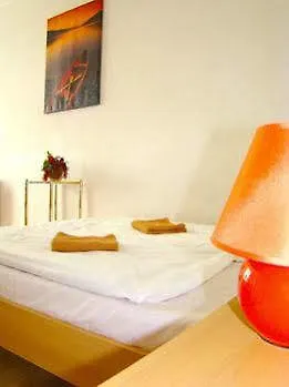 Near Brandenburg Gate - Rooms&apartments Hostel Berlijn