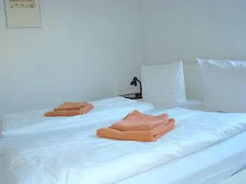 Near Brandenburg Gate - Rooms&apartments Berlijn