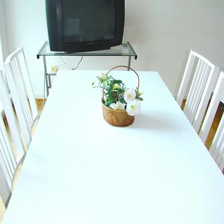 Near Brandenburg Gate - Rooms&apartments Berlijn