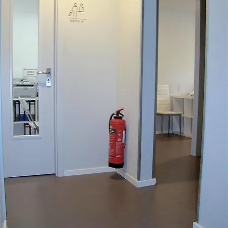 Near Brandenburg Gate - Rooms&apartments Hostel Berlijn