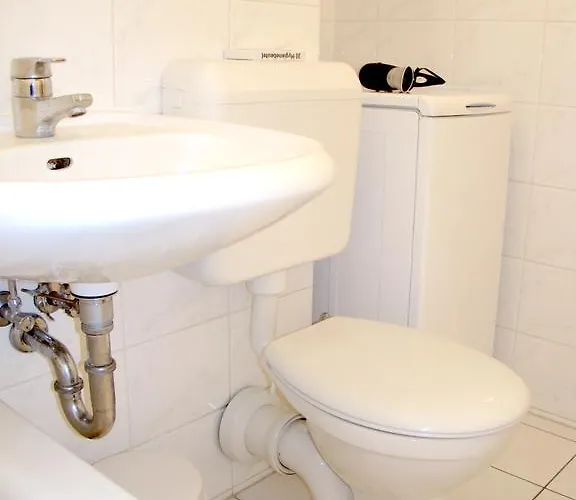 Hostal Near Brandenburg Gate - &