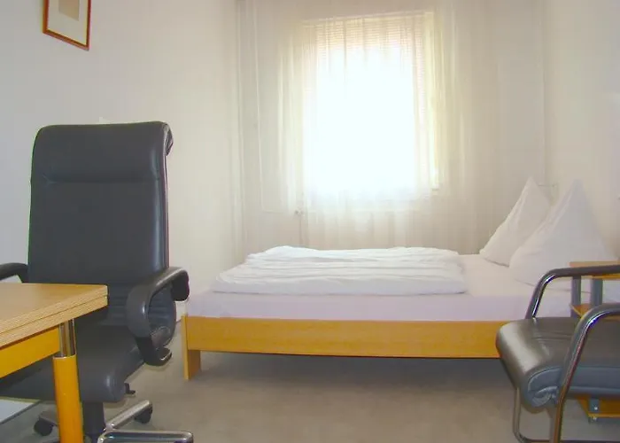 Hostal Near Brandenburg Gate - & *