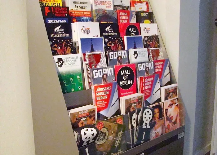 Near Brandenburg Gate - & Hostal