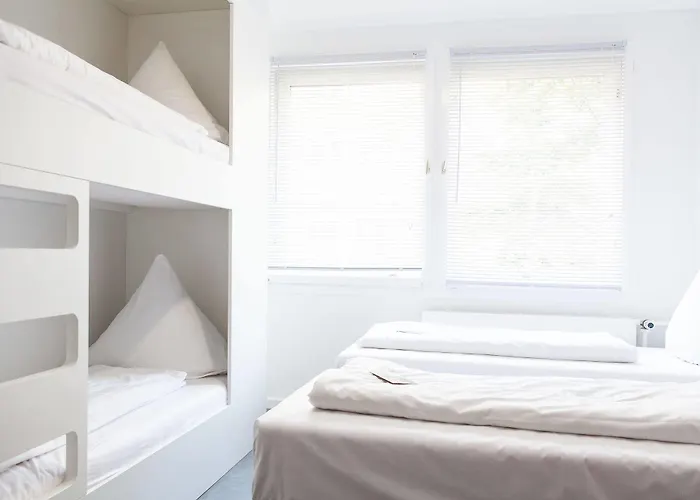 Near Brandenburg Gate - & Берлин