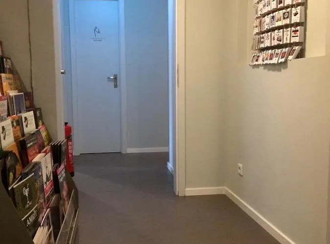 Хостел Near Brandenburg Gate - & *