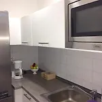 Near Brandenburg Gate - & Hostel *