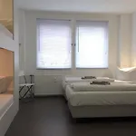 Near Brandenburg Gate - & * Berlín