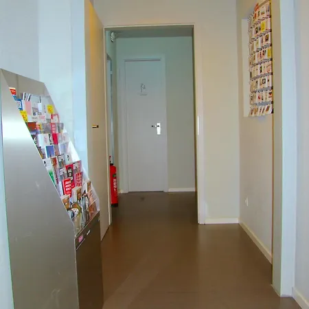 Hostal Near Brandenburg Gate - & *