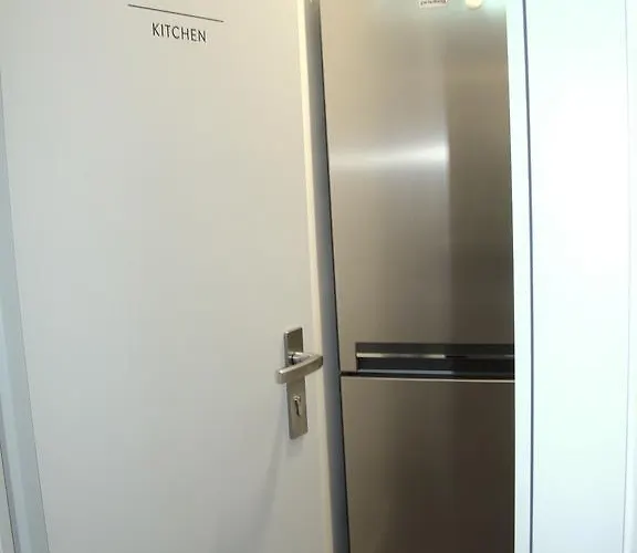 Near Brandenburg Gate - & 柏林