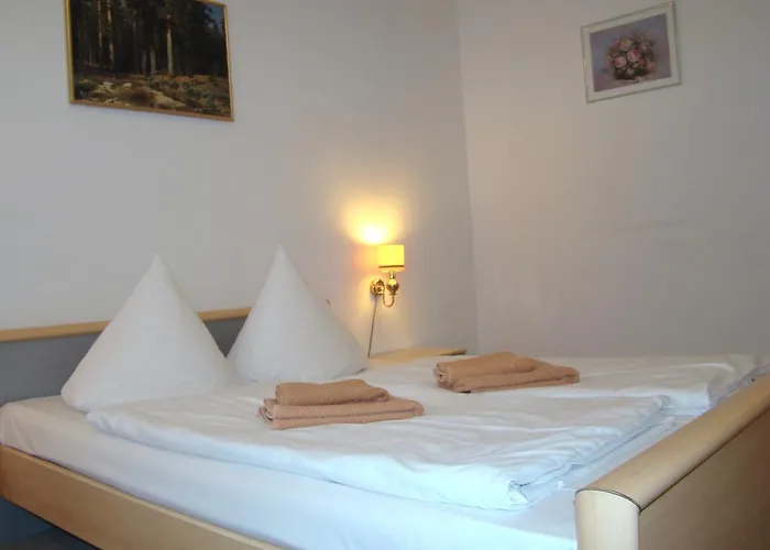 Near Brandenburg Gate - & 柏林