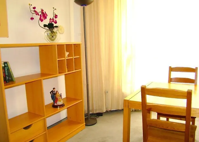 Near Brandenburg Gate - & * Berlín