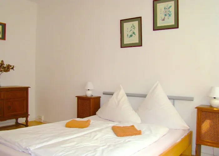 Hostal Near Brandenburg Gate - & *