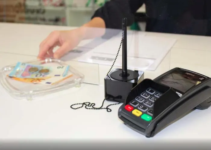 Hostal Near Brandenburg Gate - &